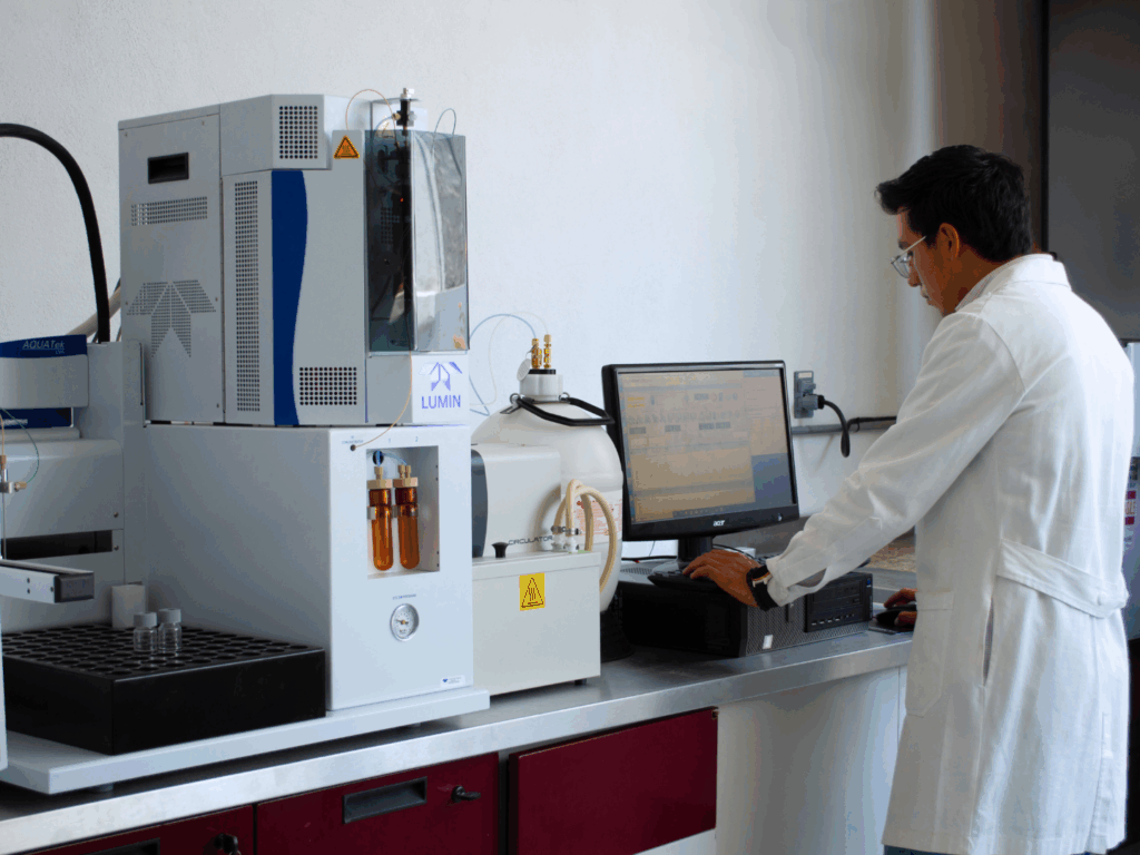 Cromatografía de gases por FID para compuestos volátiles